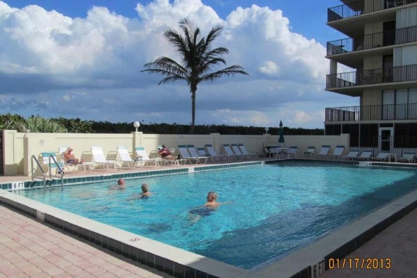 [Image: South Hutchinson Island/Jensen Beach 2BR/2BA Corner Unit]