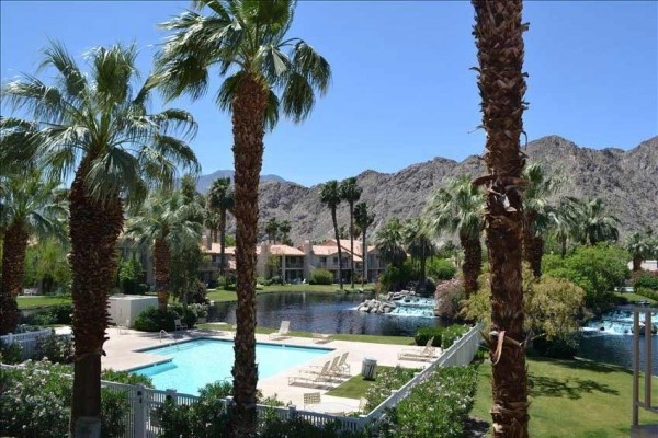 [Image: Incredible Mountain and Water Views at PGA West in La Quinta]