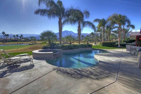 [Image: Outstanding PGA West 4 Bdr with Mountain and Lake View]