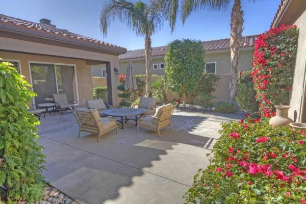 [Image: Outstanding PGA West 4 Bdr with Mountain and Lake View]