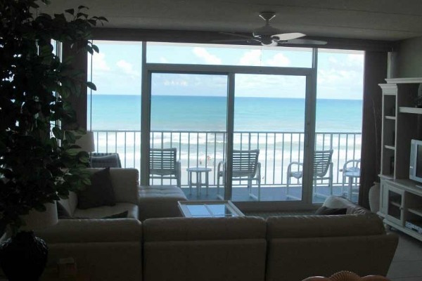 [Image: Gorgeous Oceanfront Condominium in Exclusive Building on No-Drive Beach]