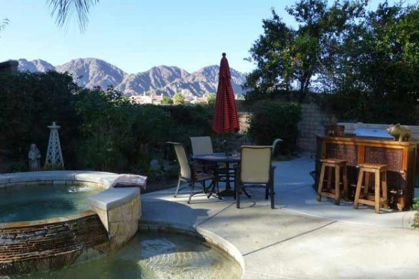 [Image: Gorgeous Home and Yard. Casita. Pool/Spa. Mountain Views.]