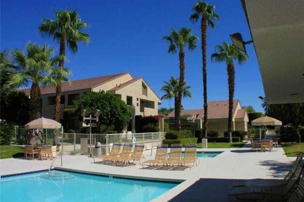 [Image: Plaza Villas Peaceful Retreat: 1 BR / 1 BA Condo in Palm Springs, Sleeps 4]