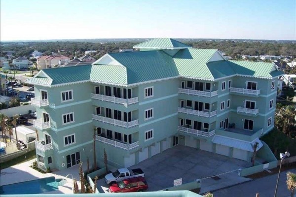 [Image: Luxury Ocean Front Penthouse Unit New Smyrna Beach]