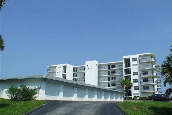 [Image: Ocean Front*Walk to Flagler Avenue*Washer-Dryer/Garage]