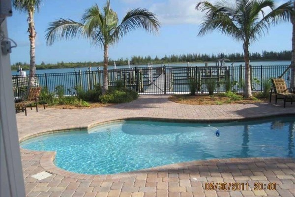 [Image: So Hutchinson Island Inlet Deep Water Dockage 3 Mins to Ocean]