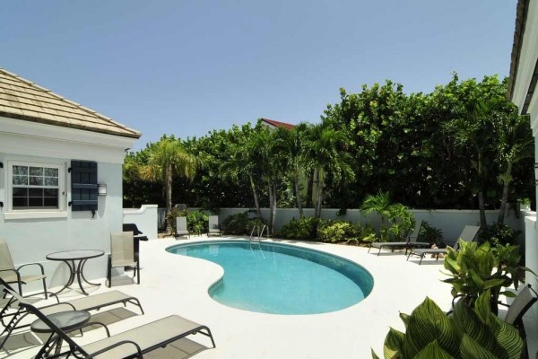[Image: Vero Oceanfront Paradise- Four Bedroom Oceanfront Pool Home]