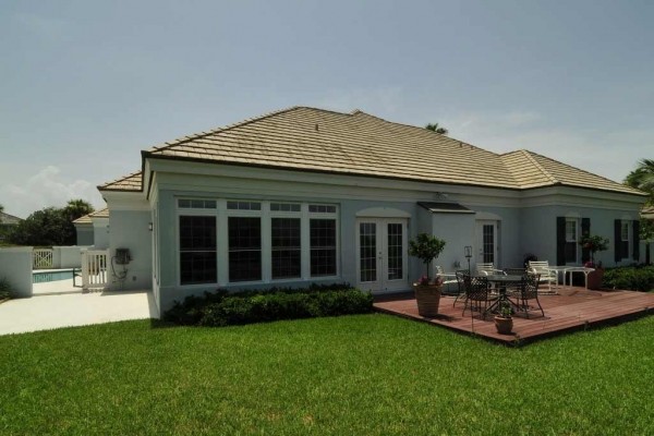 [Image: Vero Oceanfront Paradise- Four Bedroom Oceanfront Pool Home]