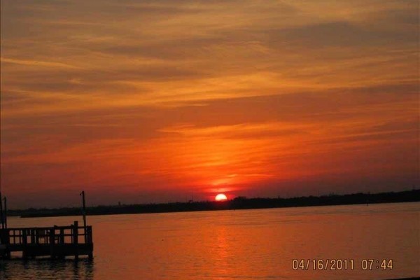 [Image: So Hutchinson Island Inlet Deep Water Dockage 3 Mins to Ocean]