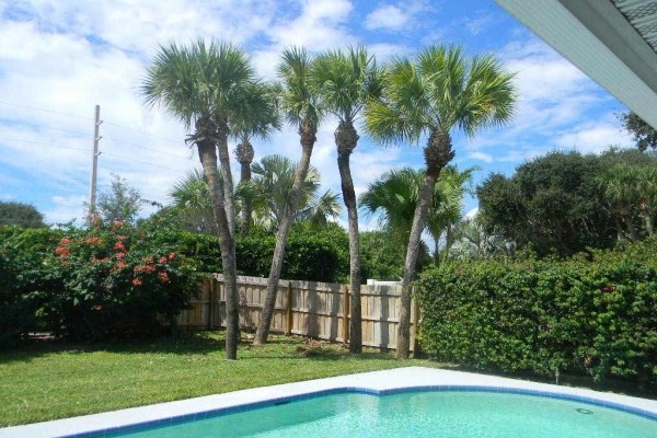 [Image: Barrier Island - Luxurious Beach-Side Fully Equipped Pool Home (W Wireless)]