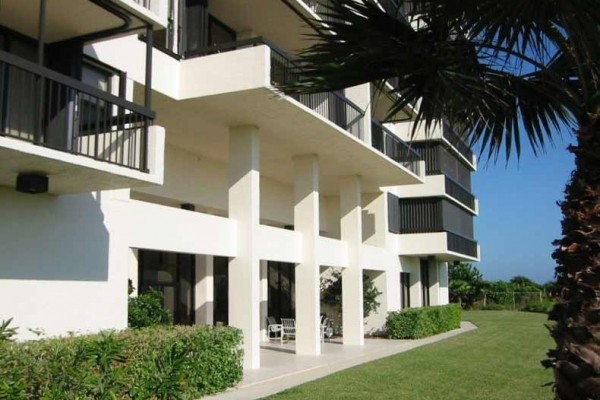 [Image: Oceanfront,16th Floor Penthouse on N. Hutchison Island]