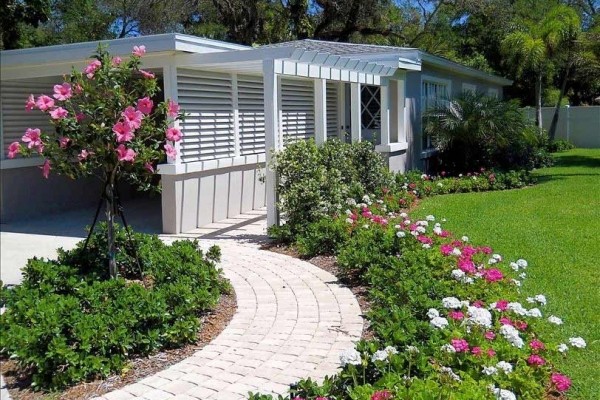 [Image: Central Beach Stunner! Cottage on 1/2 Acre W /Pool. Pets Ok.]