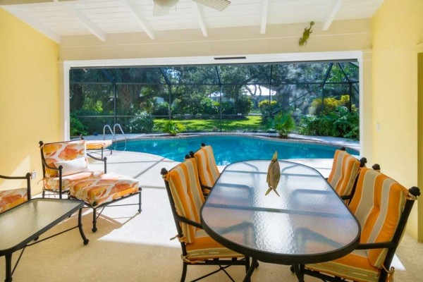 [Image: Luxury Pool Home - Excellent Location Near the Beach, Cafes and Shops]