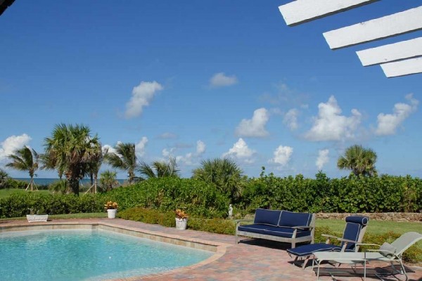 [Image: Tarpon View-Oceanfront Pool Home that Can Sleep Ten]