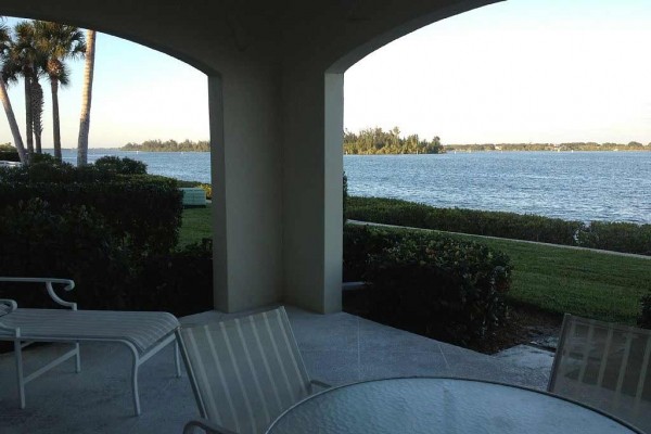 [Image: Fabulous Intracoastal Waterfront Condo with Golf &amp; Beach Club]