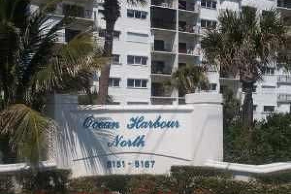 [Image: Beautiful Oceanfront Condominium - Great Value!]