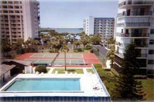 [Image: Beautiful Oceanfront Condominium - Great Value!]