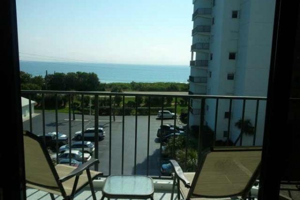 [Image: Beautiful Oceanfront Condominium - Great Value!]