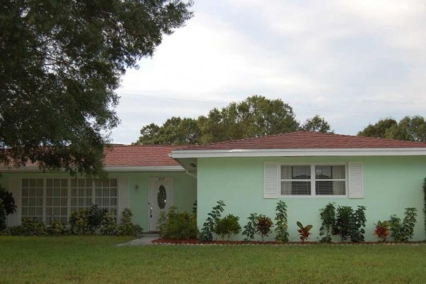 [Image: Spacious House with Private Pool &amp; Backyard Minutes from the Beach]