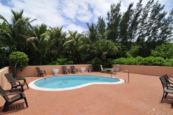 [Image: Secluded Oceanfront Retreat-Private Pool Home that Sleeps Fourteen in Beds.]