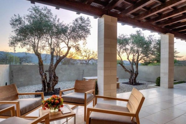 [Image: Stunning St. Helena Wine Country Retreat]