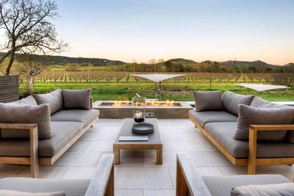 [Image: Stunning St. Helena Wine Country Retreat]