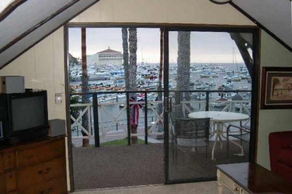 [Image: Avalon's Only Waterfront Beach House! 1 Bedroom Top Unit Sleeps 2-3]