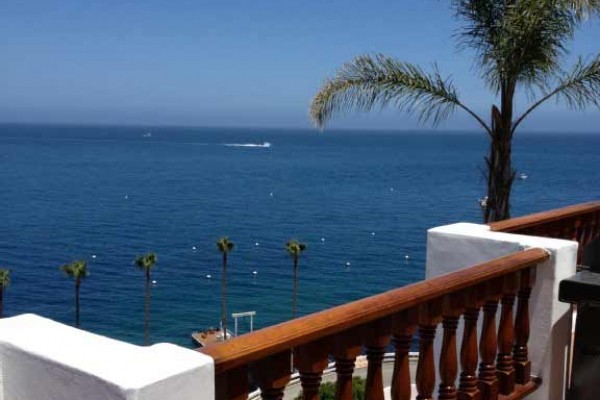 [Image: Hamilton Cove Luxury ***1-2 Nights Available***]