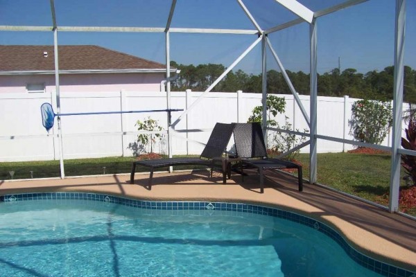 [Image: Single Family Home Like New, Heated Pool Gazebo Lanai, Close to Golf]