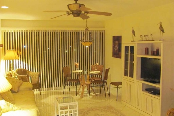 [Image: Charming Condo Overlooking the 2nd Green, Within Walking Distance of the Beach]