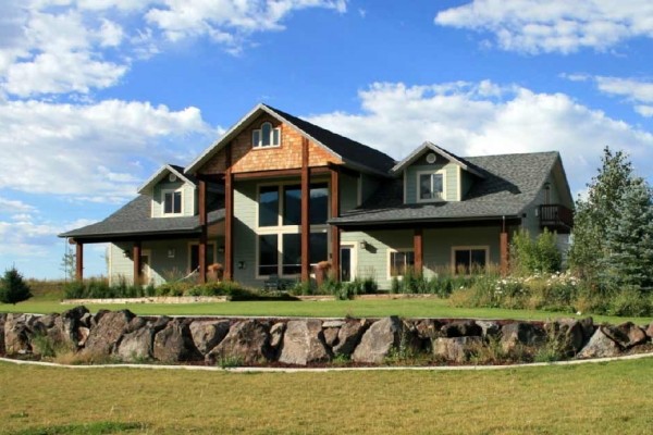 [Image: Stunning Custom Home Close to Jackson Hole &amp; Parks]