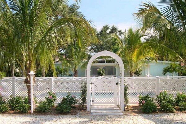 [Image: Key West Style Cottage on Vero's Barrier Island]