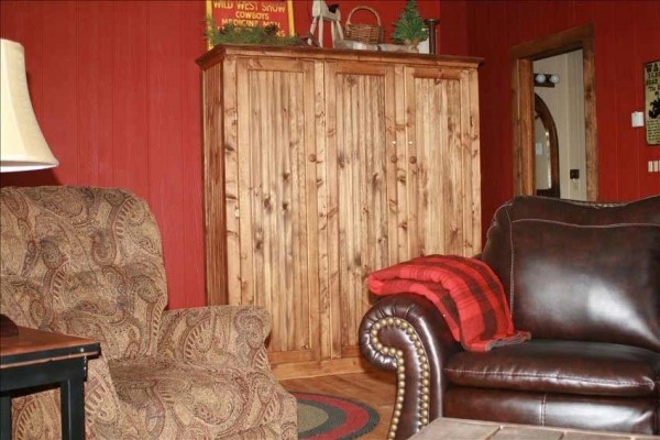[Image: Deerwood Station- Relax in Our Beautiful Guest Cabin!]