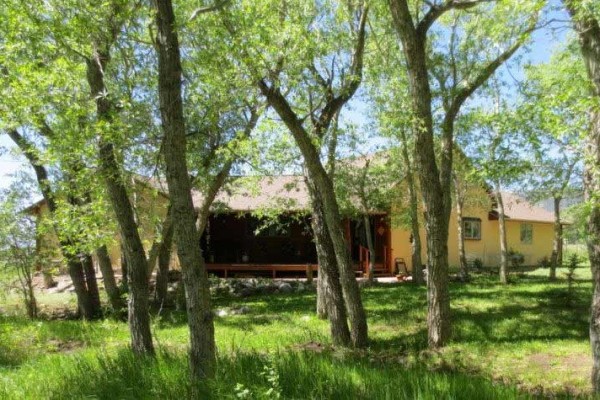 [Image: Mountain Valley Getaway Enjoy a Peaceful Setting with Views of the Snowy Range]