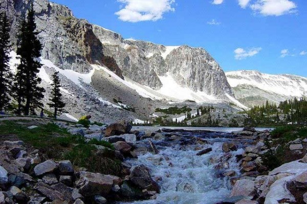 [Image: Mountain Valley Getaway Enjoy a Peaceful Setting with Views of the Snowy Range]