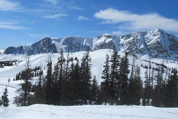 [Image: Mountain Valley Getaway Enjoy a Peaceful Setting with Views of the Snowy Range]