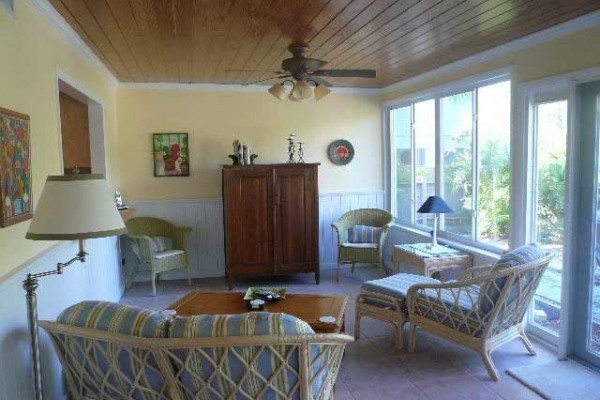 [Image: Olde Florida Style Beach House]