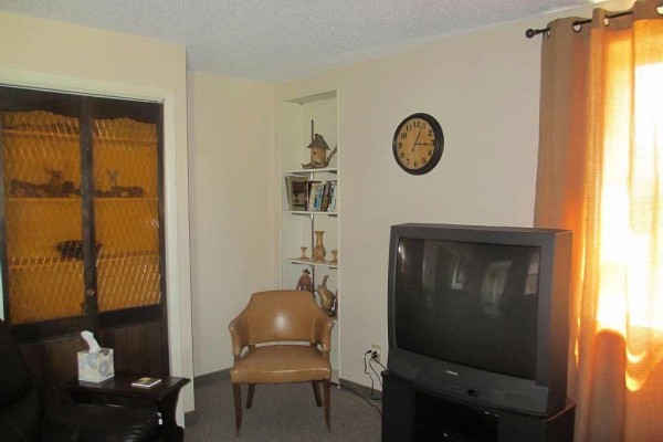 [Image: Encampment *** 1 Bdr House, Lg Private Yard, Washer/Dryer, &amp; Grill on Porch]