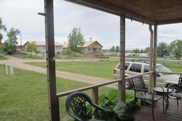 [Image: Encampment *** 1 Bdr House, Lg Private Yard, Washer/Dryer, &amp; Grill on Porch]