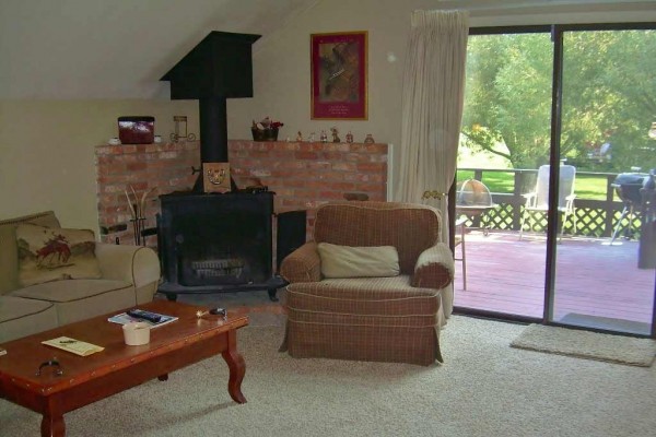 [Image: Lovely 3 Bedroom Plus Office} Townhome in the Town of Jackson Hole!]