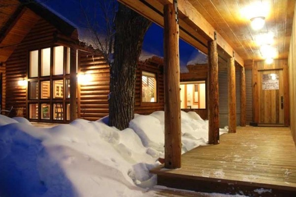 [Image: Rustic and Modern Wilson Cabin]