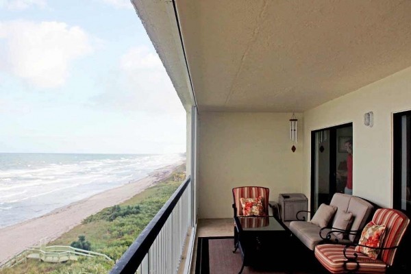 [Image: Direct Oceanfront Luxurious 3 Bedroom Penthouse]