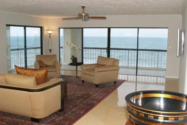 [Image: Direct Oceanfront Luxurious 3 Bedroom Penthouse]
