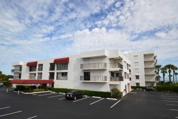 [Image: Oceanfront Condo Overlooking Vero's Finest Beach!]