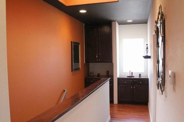 [Image: Modern Townhome Adjacent to Pasadena and La -Special- $175 for Mar '14]