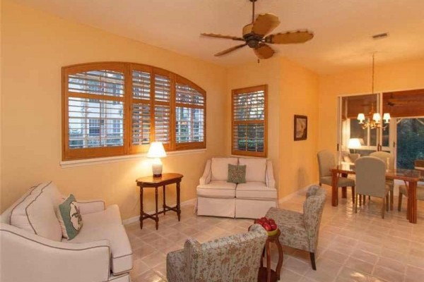 [Image: Pristine 2 BR/2BA in Sea Oaks, 1st Fl, 1 Car Garage, Newly Furnished]