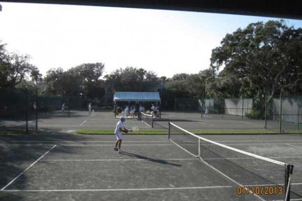 [Image: Lovely, Large, Private 2 Bedroom Tennis Villa by the Week or Month]