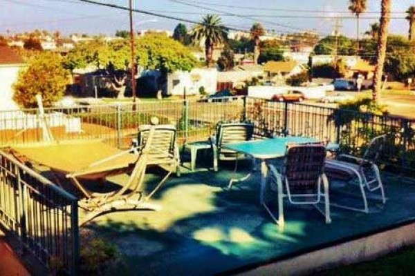 [Image: 10% Off Labor Day! - Charming 2BR + Den W/Private Hot Tub &amp; Tiki Bar *Incredible Ocean Views!*]