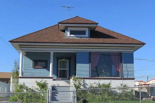 [Image: Hilltop Bungalow with Bridge View]