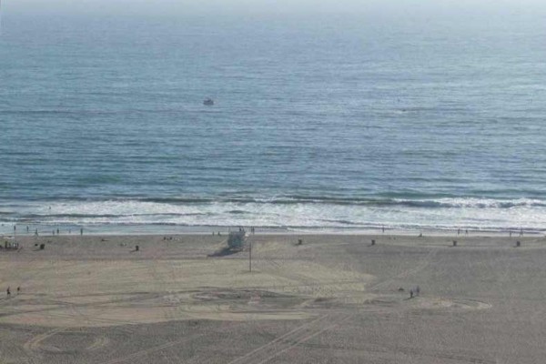 [Image: Santa Monica Sept Special Ocean Ave Million $$$ Ocean Views and Beach Locatio]
